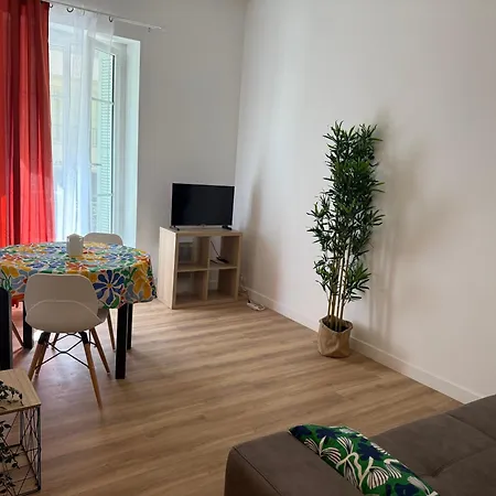 Amira Angely Vauban * Nice