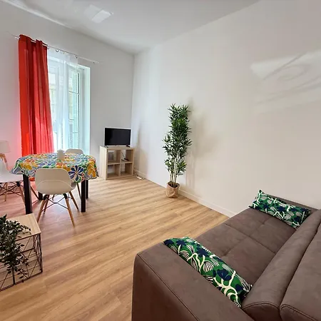 Amira Angely Vauban Apartment Nice